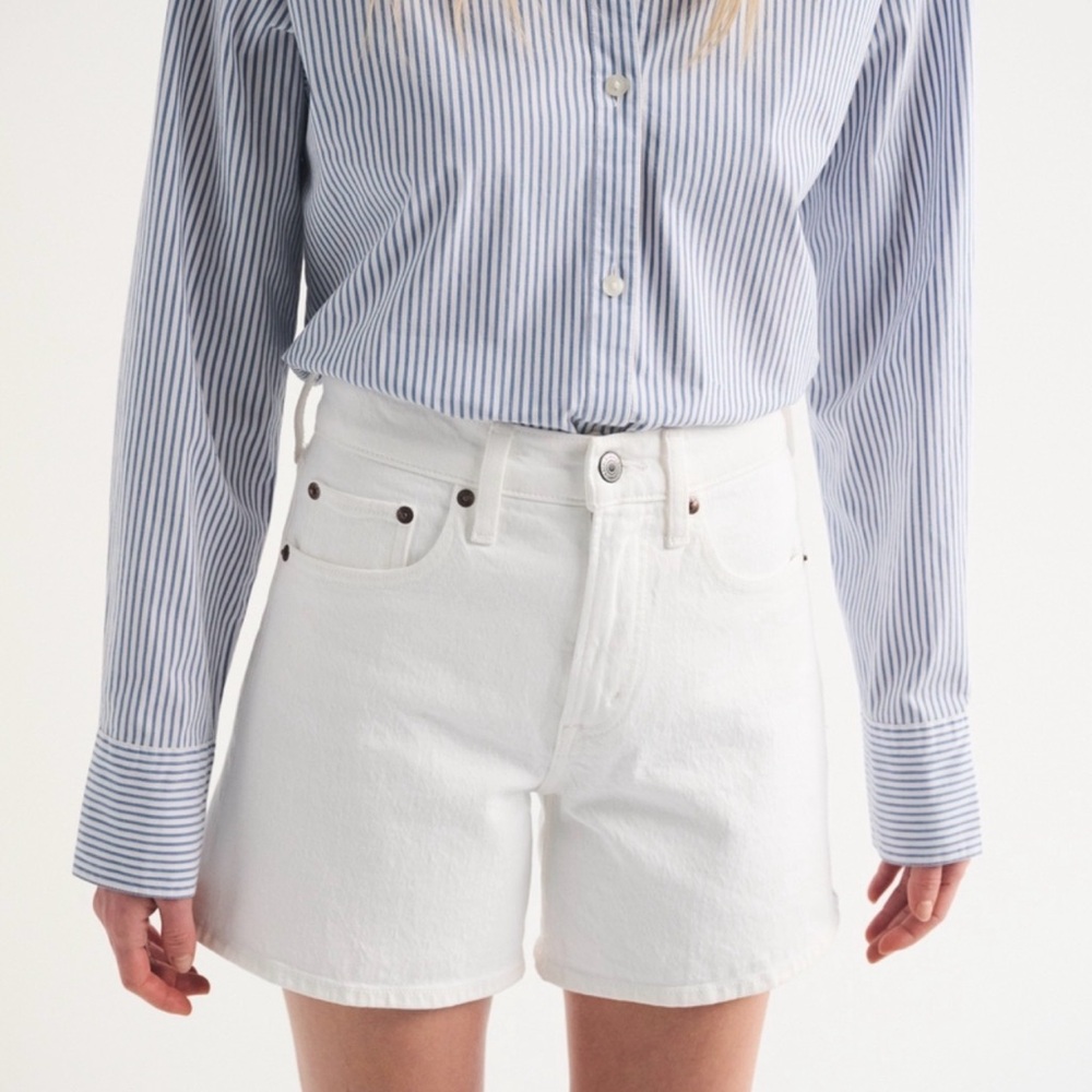 A&F High Rise Dad Short - White Frayed Hem